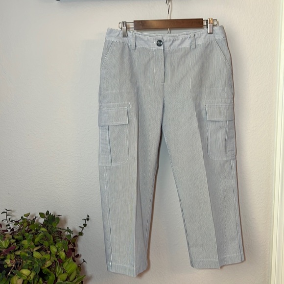 Julie Mitchell Striped Cargo Capris Chambray White Women’s Size 8 - Picture 1 of 13
